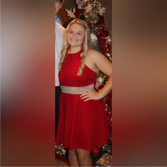 HOMECOMING DRESS, Size: 15/16, Color: Red - Picture 4 of 4